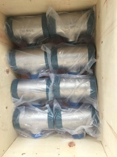 雙相鋼三通與S31803不銹鋼等徑三通 高性能管道連接解決方案